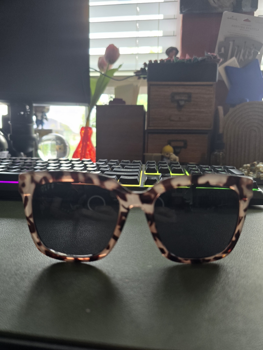 Diff Eyewear Tortoiseshell Square Frame Sunglasses with Dark Lenses